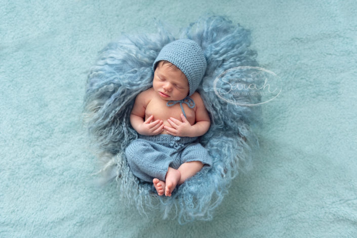 newborn in een ton, Sarah Van Ruyssevelt Photography