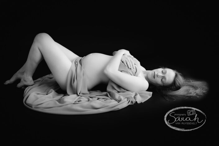 bolle buik, zwangerschapsfotografie, in verwachting, fine art, naakt