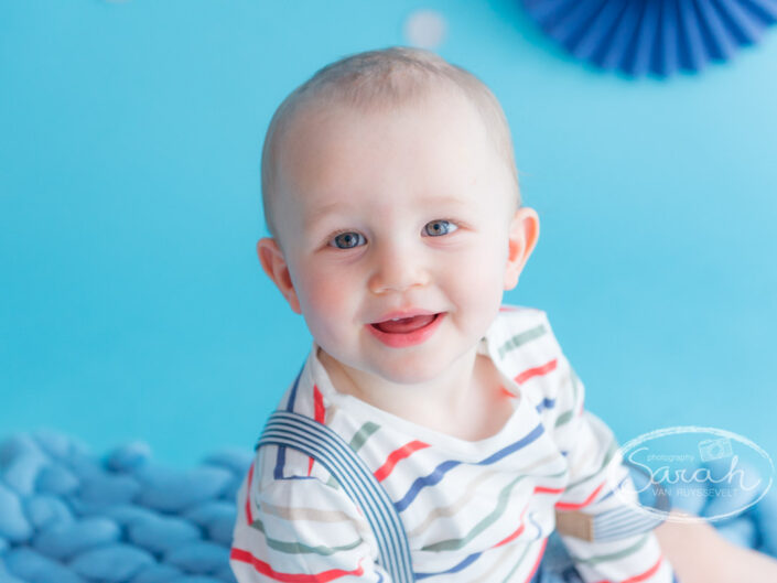cakesmash fotograaf, baby, Sarah Van Ruyssevelt Photography, babyfotograaf, babyfotografie, sitter, 11 maand